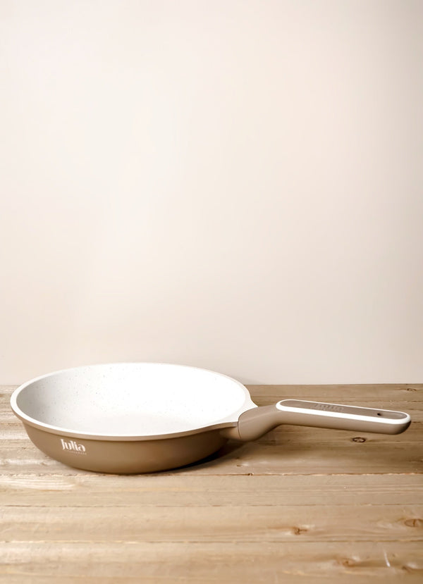 مقلاة إيليت-بروف بدون غطاء 26 سم - بني